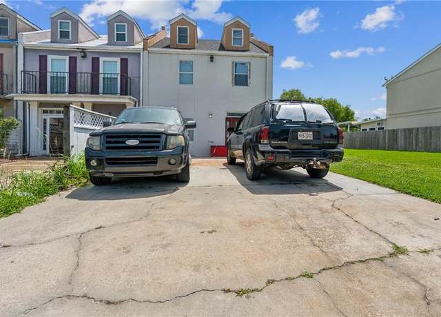 Property at 216 Rue D Iberville, Houma, LA 70360, 3 beds, 2.5 baths