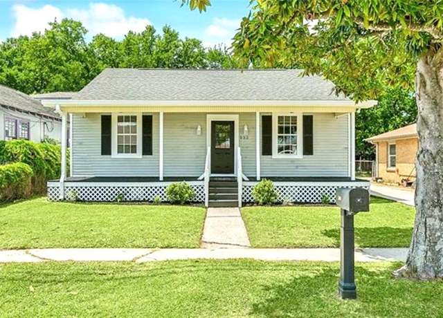 Property at 532 Gardere Ave, Harvey, LA 70058, 4 beds, 2 baths