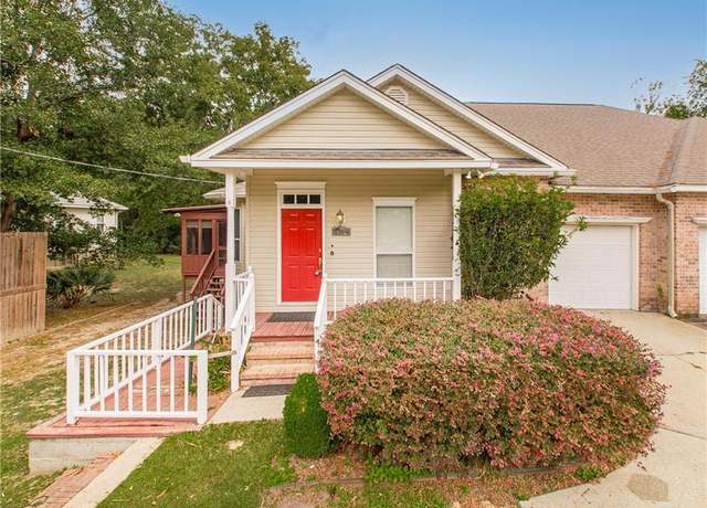 Property at 605 Florida St, Mandeville, LA 70448, 3 beds, 2 baths