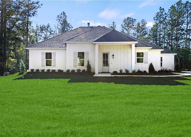 Property at 18011 Million Dollar Rd, Covington, LA 70435, 4 beds, 2 baths