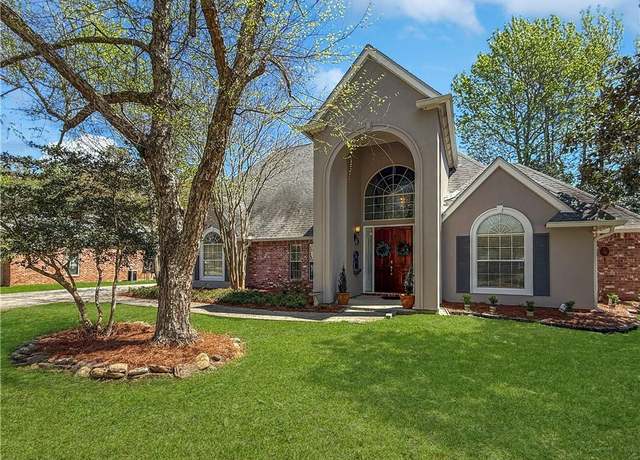 Property at 1143 Rue Bayonne Dr, Mandeville, LA 70471, 4 beds, 2.5 baths