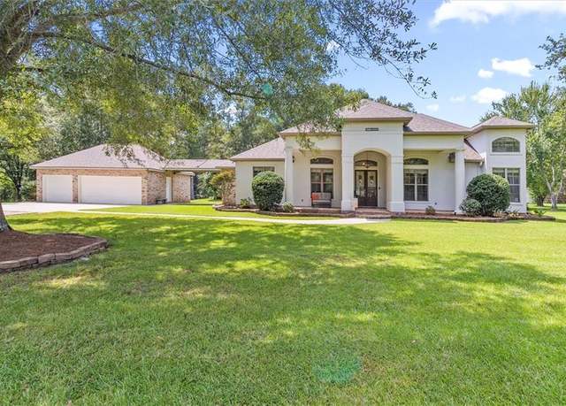 Property at 17 Terrace Dr, Covington, LA 70435, 4 beds, 2.5 baths