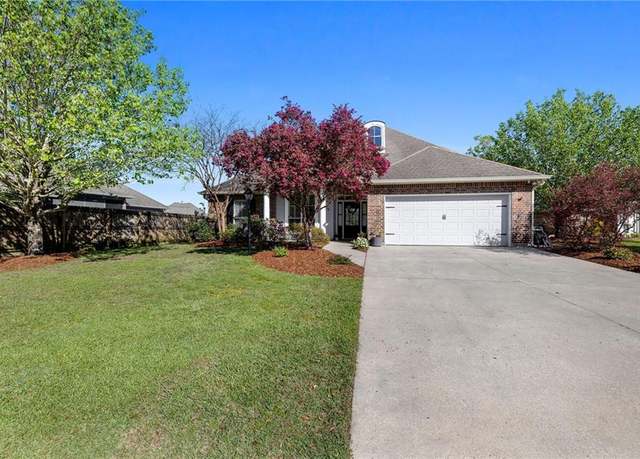Property at 275 Lake Orleans Blvd, Ponchatoula, LA 70454, 4 beds, 3 baths