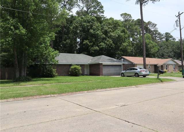 Property at 1604 Saint Christopher St, Slidell, LA 70460, 3 beds, 2 baths