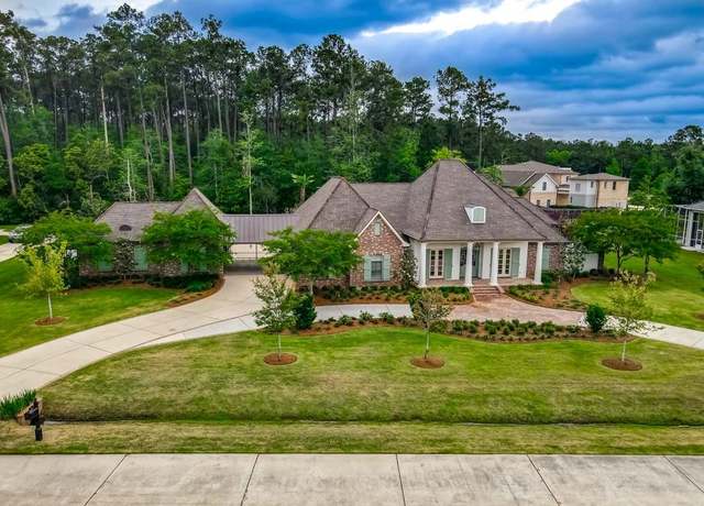 Property at 304 Heritage Oaks Dr, Covington, LA 70433, 4 beds, 3.5 baths