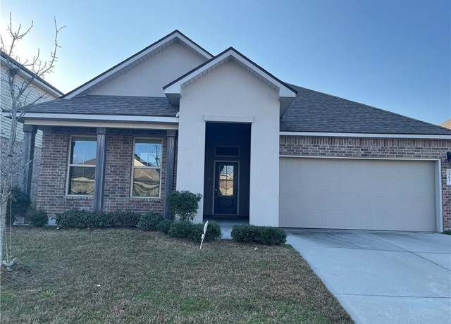 Property at 561 New Basin Rd, Slidell, LA 70461, 4 beds, 2 baths