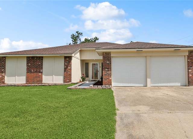 Property at 616 Manchester Ln, La Place, LA 70068, 3 beds, 2 baths