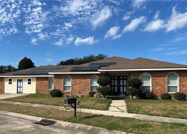 Property at 7021 Curran Rd, New Orleans, LA 70126, 3 beds, 2 baths