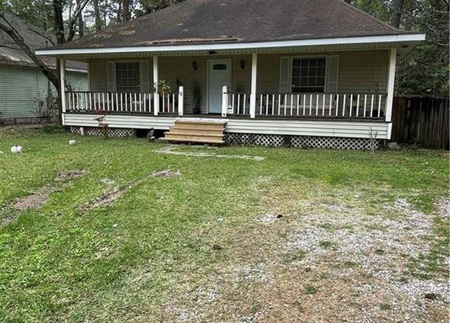 Property at 70319 L St, Covington, LA 70433, 3 beds, 2 baths