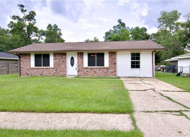 Property at 260 Mockingbird Ln, Slidell, LA 70458, 5 beds, 3 baths