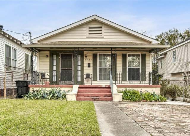 Property at 2525 Acacia St, New Orleans, LA 70122, 3 beds, 2 baths