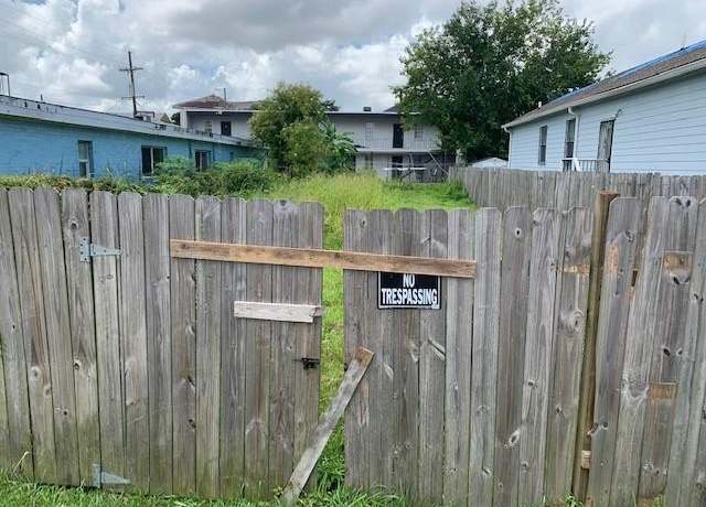 Property at 2010 6th St, New Orleans, LA 70115