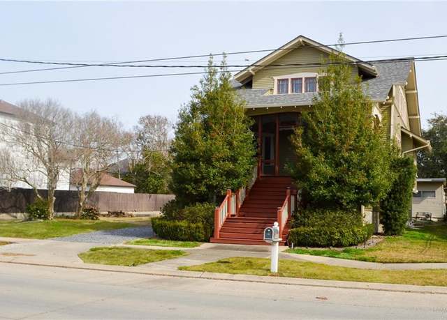 Property at 6361 West End Blvd, New Orleans, LA 70124, 3 beds, 2 baths