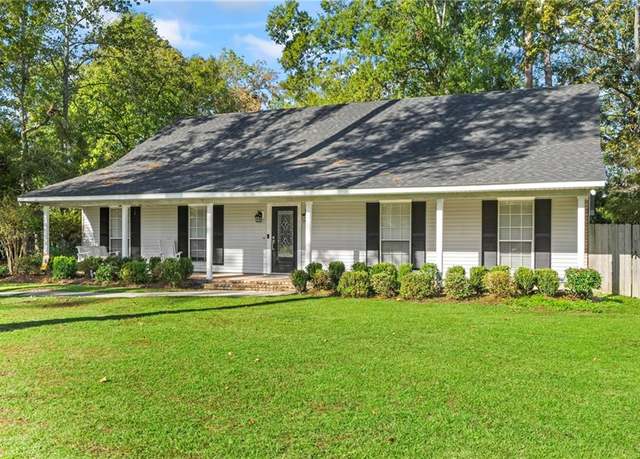 Property at 345 Beau Rivage Dr, Mandeville, LA 70471, 5 beds, 3.5 baths