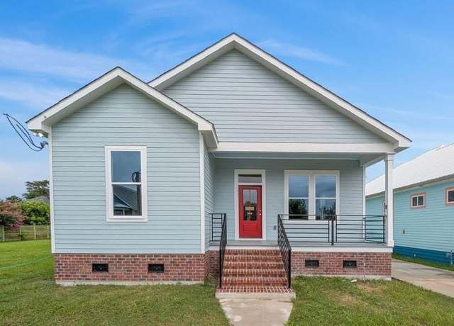 Property at 1908 Benjamin St, Arabi, LA 70032, 3 beds, 2 baths