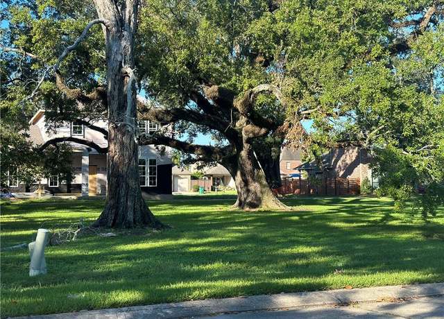 Property at 104 Research Dr, Harahan, LA 70123