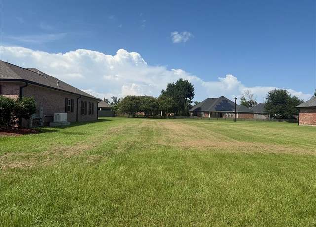 Property at 260 Riverlands Dr, La Place, LA 70068