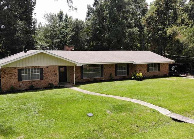 Property at 309 E 5th Ave, Covington, LA 70433, 4 beds, 2.5 baths