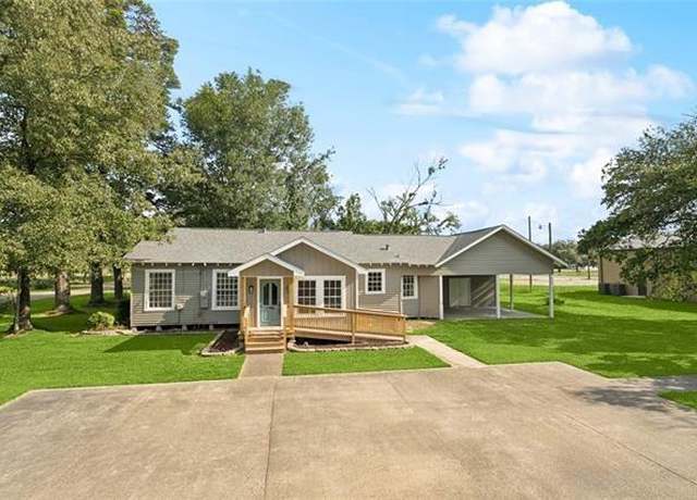Property at 20260 Iowa St, Livingston, LA 70754, 2 beds, 2 baths