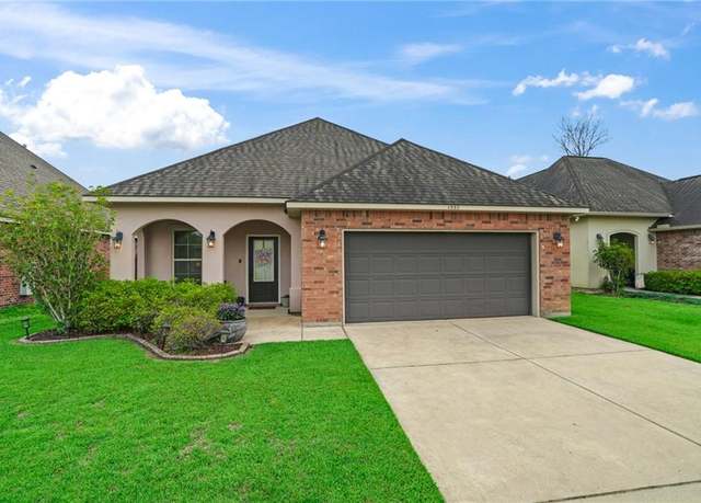 Property at 4938 Sweet Birch Dr, Baton Rouge, LA 70816, 3 beds, 2 baths