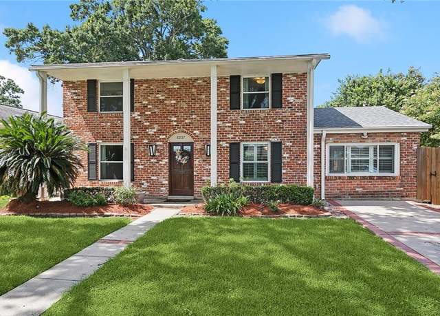 Property at 5237 Meadowdale St, Metairie, LA 70006, 3 beds, 2.5 baths