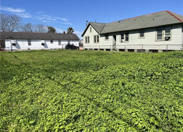 Property at 1401 Mazant St, New Orleans, LA 70117
