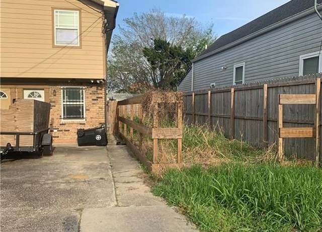 Property at 1923 Mandeville St, New Orleans, LA 70117