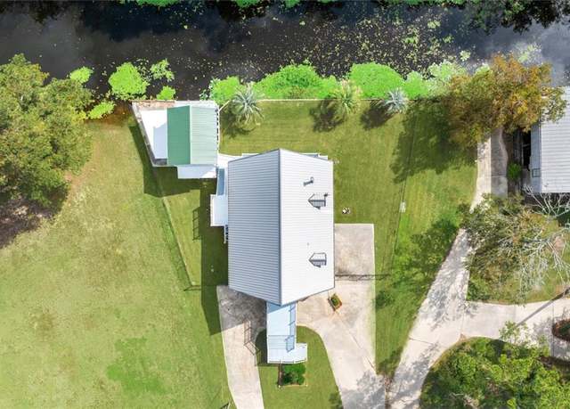 Property at 69027 Riverbend Dr, Covington, LA 70433, 5 beds, 3.5 baths