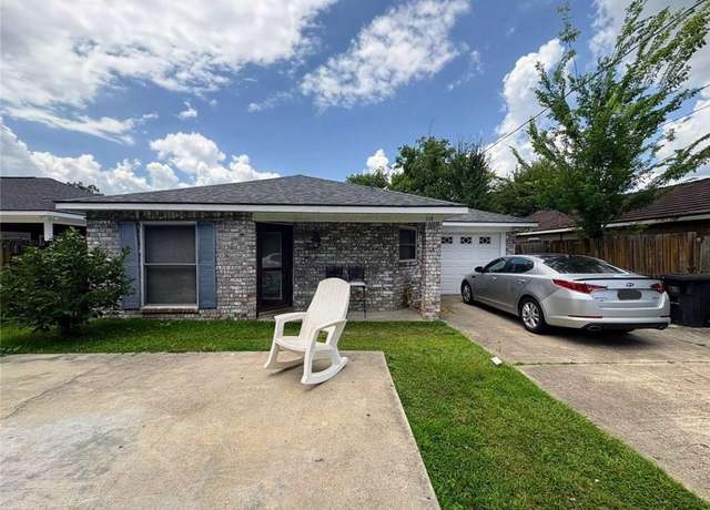 Property at 314 W Bordelon St, Gonzales, LA 70737, 2 beds, 2 baths