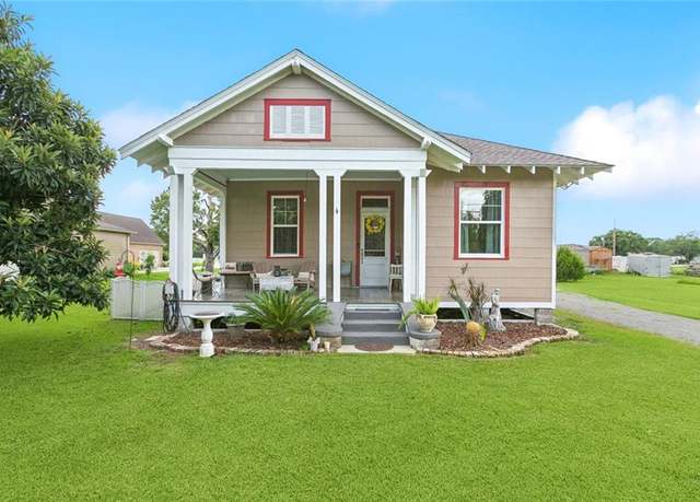 Property at 12372 11 Hwy, Belle Chasse, LA 70037, 3 beds, 2 baths