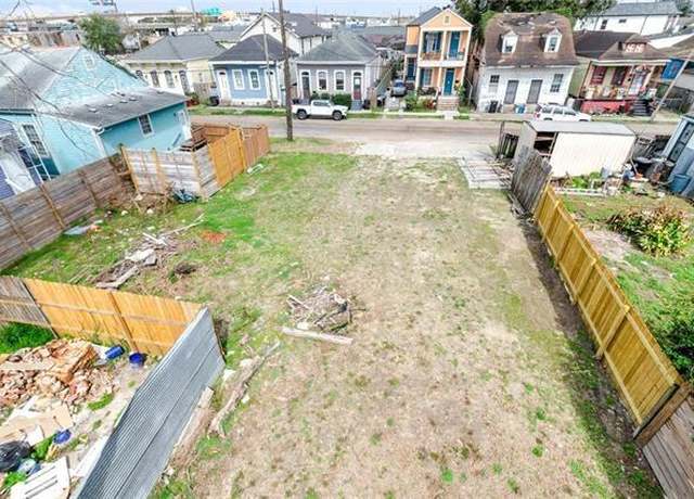 Property at 1418 Columbus St, New Orleans, LA 70116