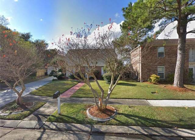 Property at 400 Bowler Dr, Harahan, LA 70123, 4 beds, 3 baths