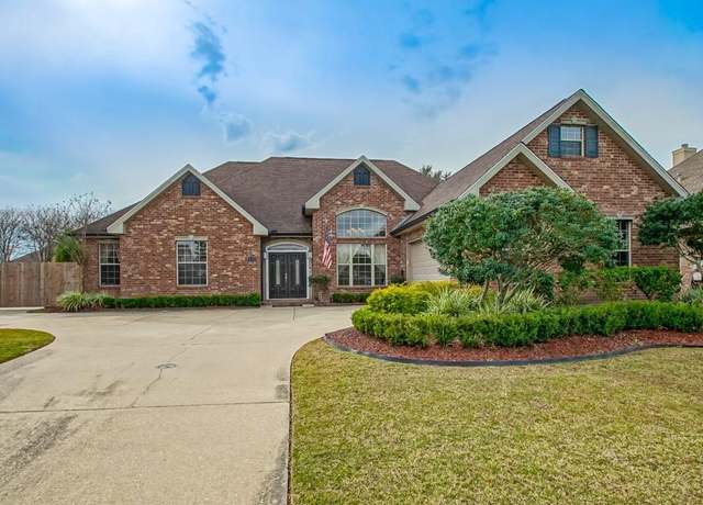 Property at 112 Jasmine Ct, Belle Chasse, LA 70037, 4 beds, 3 baths