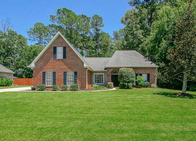 Property at 351 Vireo Dr, Mandeville, LA 70448, 4 beds, 2 baths