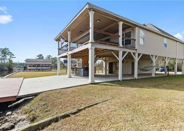 Property at 11020 Delaware St, Bay Saint Louis, MS 39520, 3 beds, 2.5 baths