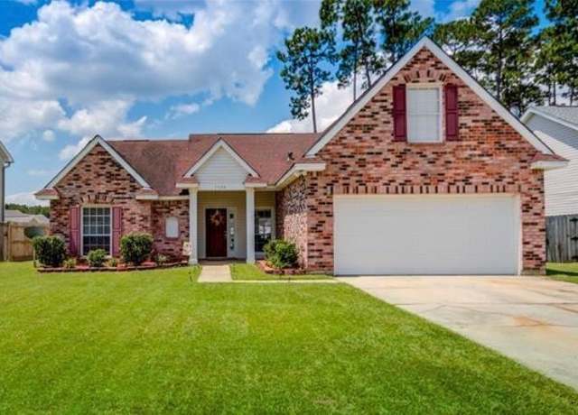 Property at 1628 Ellingsworth Dr, Slidell, LA 70461, 3 beds, 2 baths