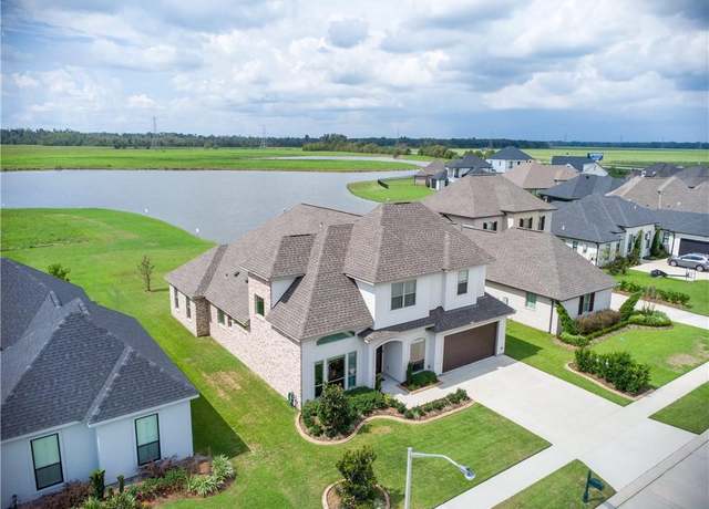 Property at 109 Moonlight Cove Ln, Luling, LA 70070, 4 beds, 2.5 baths