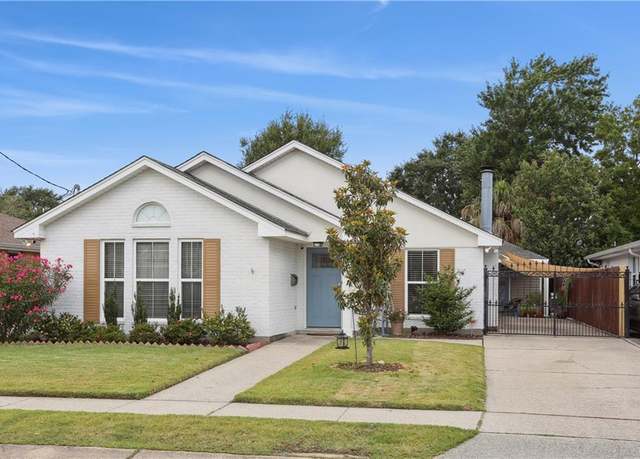 Property at 568 E William David Pkwy, Metairie, LA 70005, 3 beds, 2 baths