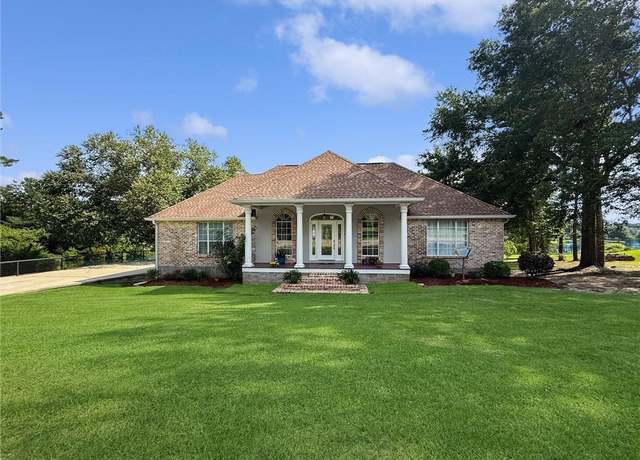Property at 19504 Pinewood Rd, Bogalusa, LA 70427, 3 beds, 2.5 baths