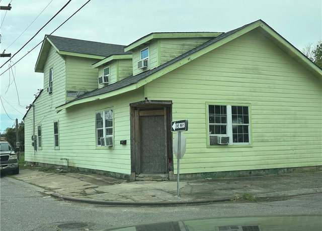 Property at 2138 Mazant St, New Orleans, LA 70117, 5 beds, 3 baths