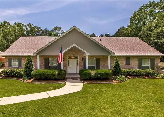 Property at 6 Rene Ct, Mandeville, LA 70471, 4 beds, 3.5 baths