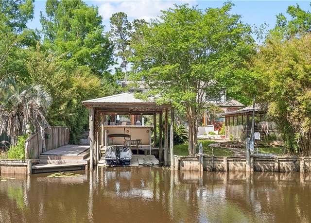 Property at 112 Bayou Perez Dr, Madisonville, LA 70447, 5 beds, 4.5 baths