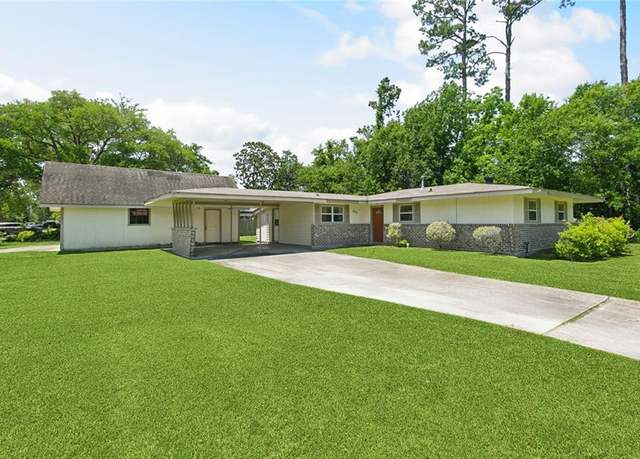 Property at 409 Markham Dr, Slidell, LA 70458, 2 beds, 2 baths