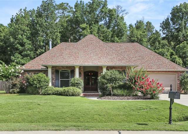 Property at 1043 Tallowtree Dr, Mandeville, LA 70448, 4 beds, 3 baths
