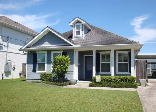 Property at 971 Oak Ave, Harahan, LA 70123, 3 beds, 2 baths
