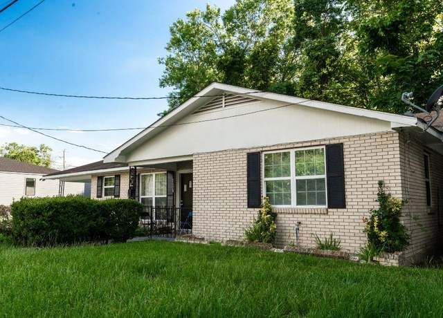 Property at 2138 Minnesota St, Baton Rouge, LA 70802, 3 beds, 2 baths