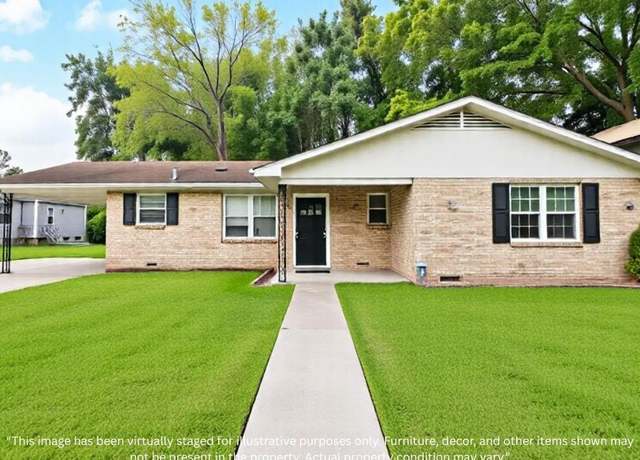 Property at 2138 Minnesota St, Baton Rouge, LA 70802, 3 beds, 2 baths