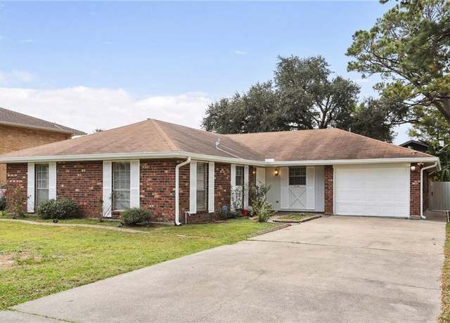Property at 2536 Vulcan St, Harvey, LA 70058, 4 beds, 2 baths