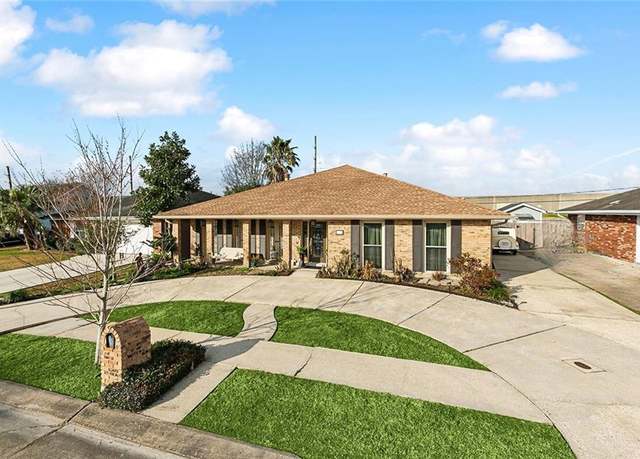 Property at 3605 W Grandlake Blvd, Kenner, LA 70065, 4 beds, 2 baths