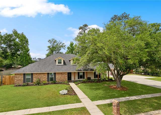 Property at 1100 Rue De La Paix, Hammond, LA 70403, 4 beds, 2.5 baths